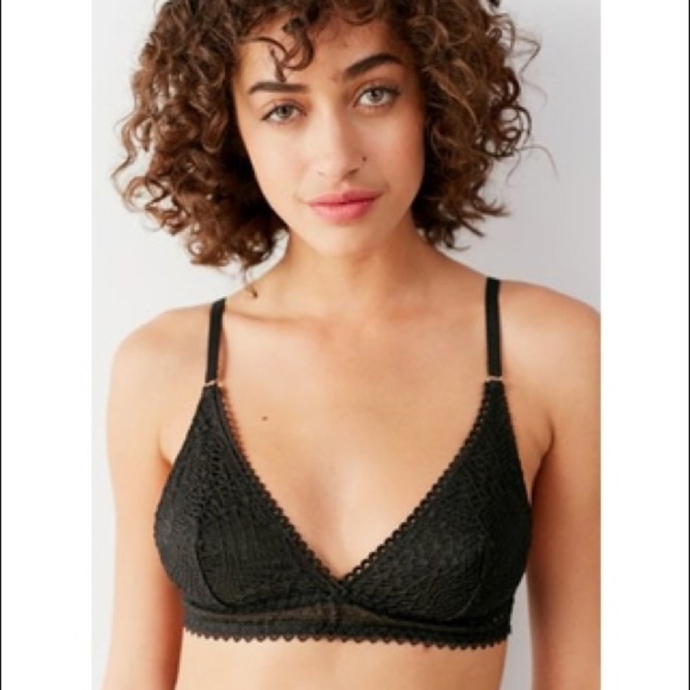 Urban Outfitters Black Lace Bralette Large